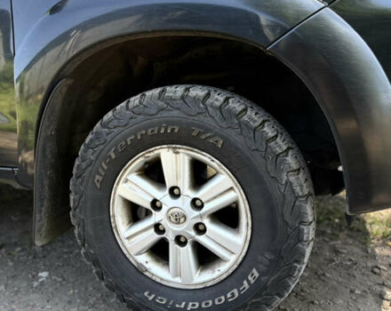 Чорний Тойота Хайлюкс, об'ємом двигуна 2.49 л та пробігом 377 тис. км за 12100 $, фото 3 на Automoto.ua