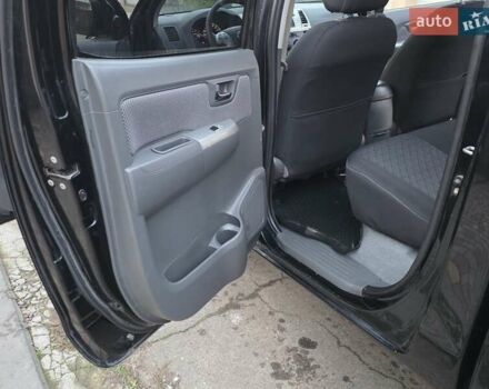 Чорний Тойота Хайлюкс, об'ємом двигуна 2.5 л та пробігом 259 тис. км за 17500 $, фото 30 на Automoto.ua