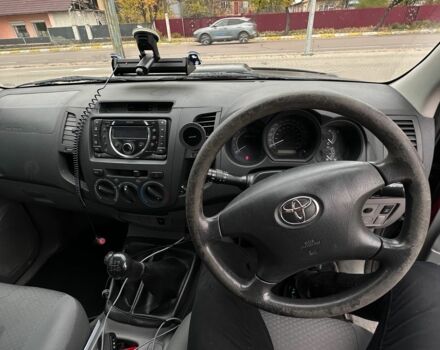 Черный Тойота Хайлюкс, объемом двигателя 2.5 л и пробегом 218 тыс. км за 11000 $, фото 10 на Automoto.ua