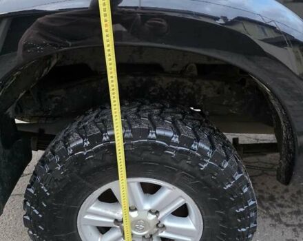 Чорний Тойота Хайлюкс, об'ємом двигуна 2.5 л та пробігом 259 тис. км за 17500 $, фото 1 на Automoto.ua