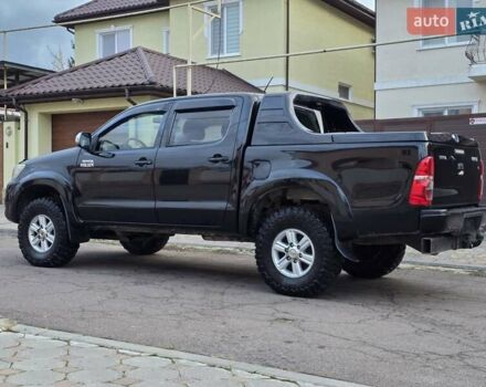 Чорний Тойота Хайлюкс, об'ємом двигуна 2.5 л та пробігом 259 тис. км за 17500 $, фото 14 на Automoto.ua