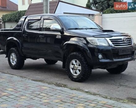 Чорний Тойота Хайлюкс, об'ємом двигуна 2.5 л та пробігом 259 тис. км за 17500 $, фото 4 на Automoto.ua
