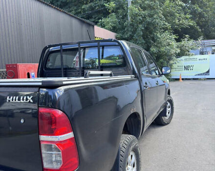 Чорний Тойота Хайлюкс, об'ємом двигуна 2.5 л та пробігом 172 тис. км за 16500 $, фото 5 на Automoto.ua