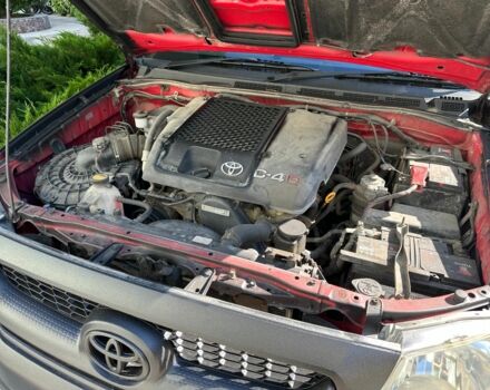 Черный Тойота Хайлюкс, объемом двигателя 2.5 л и пробегом 218 тыс. км за 11000 $, фото 6 на Automoto.ua