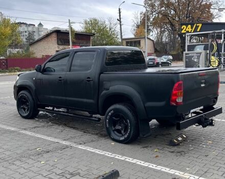 Черный Тойота Хайлюкс, объемом двигателя 2.5 л и пробегом 218 тыс. км за 11000 $, фото 1 на Automoto.ua