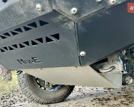 Чорний Тойота Хайлюкс, об'ємом двигуна 2.76 л та пробігом 397 тис. км за 30000 $, фото 11 на Automoto.ua