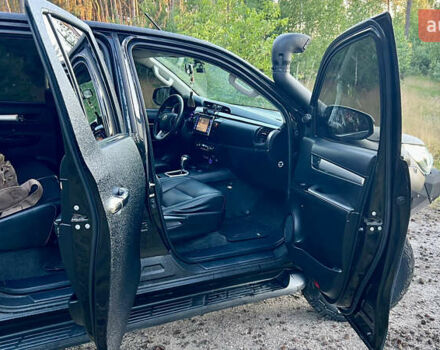 Чорний Тойота Хайлюкс, об'ємом двигуна 2.76 л та пробігом 397 тис. км за 30000 $, фото 26 на Automoto.ua