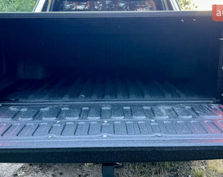 Чорний Тойота Хайлюкс, об'ємом двигуна 2.76 л та пробігом 397 тис. км за 30000 $, фото 23 на Automoto.ua