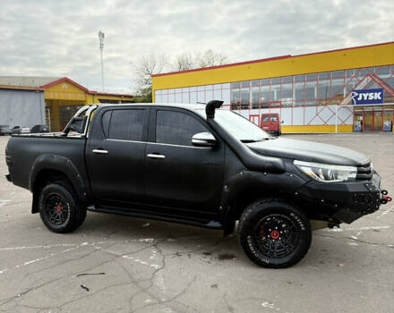 Чорний Тойота Хайлюкс, об'ємом двигуна 2.76 л та пробігом 397 тис. км за 30000 $, фото 5 на Automoto.ua