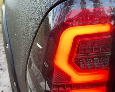 Чорний Тойота Хайлюкс, об'ємом двигуна 2.76 л та пробігом 397 тис. км за 30000 $, фото 16 на Automoto.ua