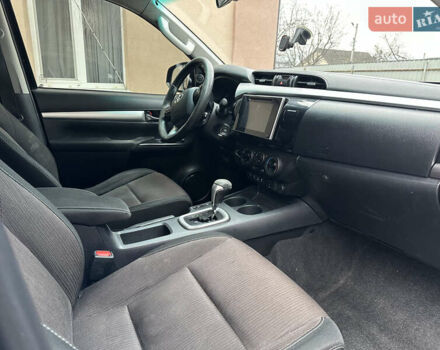 Черный Тойота Хайлюкс, объемом двигателя 2.8 л и пробегом 250 тыс. км за 23500 $, фото 7 на Automoto.ua