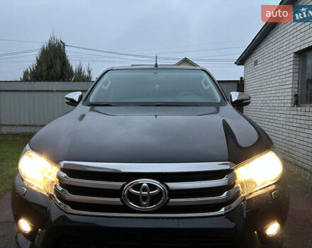 Черный Тойота Хайлюкс, объемом двигателя 2.8 л и пробегом 290 тыс. км за 23600 $, фото 3 на Automoto.ua