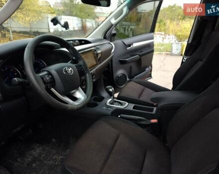 Тойота Хайлюкс 2017 в Черкассах на Automoto.ua Черный Тойота Хайлюкс, объемом двигателя 2.76 л и пробегом 290 тыс. км за 20000 $, фото 11 на Automoto.ua