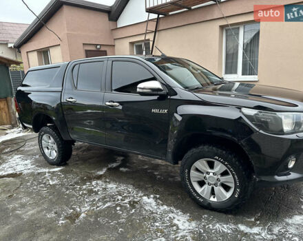 Черный Тойота Хайлюкс, объемом двигателя 2.8 л и пробегом 250 тыс. км за 23500 $, фото 2 на Automoto.ua