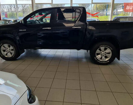 Черный Тойота Хайлюкс, объемом двигателя 2.8 л и пробегом 270 тыс. км за 23500 $, фото 5 на Automoto.ua