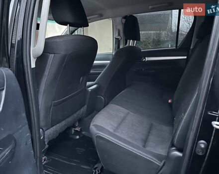 Черный Тойота Хайлюкс, объемом двигателя 2.8 л и пробегом 290 тыс. км за 23600 $, фото 7 на Automoto.ua