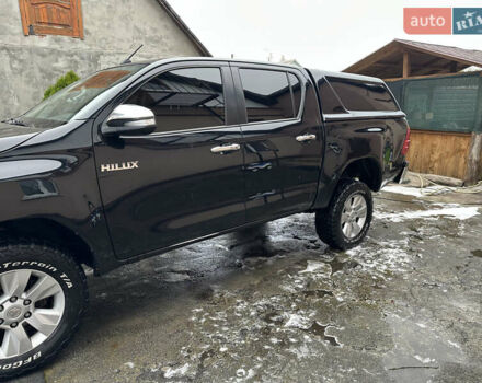 Черный Тойота Хайлюкс, объемом двигателя 2.8 л и пробегом 250 тыс. км за 23500 $, фото 6 на Automoto.ua