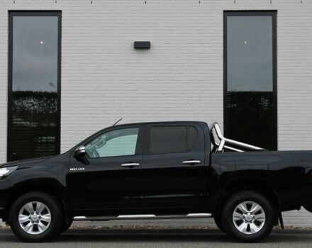 Чорний Тойота Хайлюкс, об'ємом двигуна 2.4 л та пробігом 68 тис. км за 8000 $, фото 2 на Automoto.ua