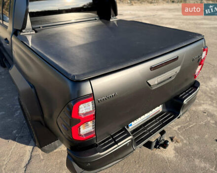 Черный Тойота Хайлюкс, объемом двигателя 2.76 л и пробегом 5 тыс. км за 64500 $, фото 24 на Automoto.ua