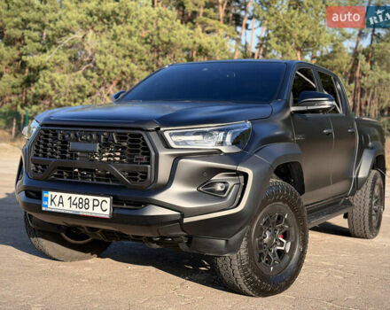 Черный Тойота Хайлюкс, объемом двигателя 2.76 л и пробегом 5 тыс. км за 64500 $, фото 10 на Automoto.ua