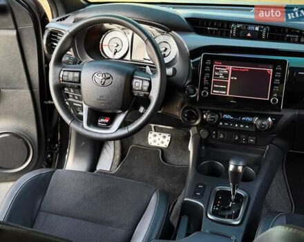 Черный Тойота Хайлюкс, объемом двигателя 2.76 л и пробегом 5 тыс. км за 64500 $, фото 81 на Automoto.ua