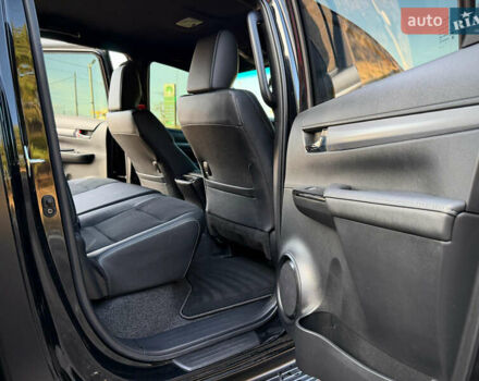 Черный Тойота Хайлюкс, объемом двигателя 2.76 л и пробегом 5 тыс. км за 64500 $, фото 76 на Automoto.ua