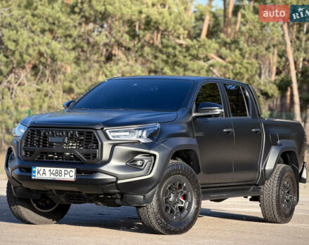 Черный Тойота Хайлюкс, объемом двигателя 2.76 л и пробегом 5 тыс. км за 64500 $, фото 7 на Automoto.ua