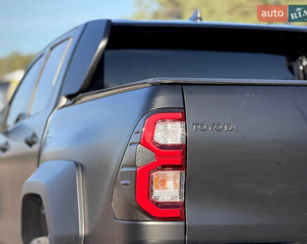 Черный Тойота Хайлюкс, объемом двигателя 2.76 л и пробегом 5 тыс. км за 64500 $, фото 36 на Automoto.ua