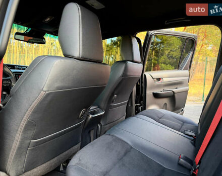 Черный Тойота Хайлюкс, объемом двигателя 2.76 л и пробегом 5 тыс. км за 64500 $, фото 79 на Automoto.ua