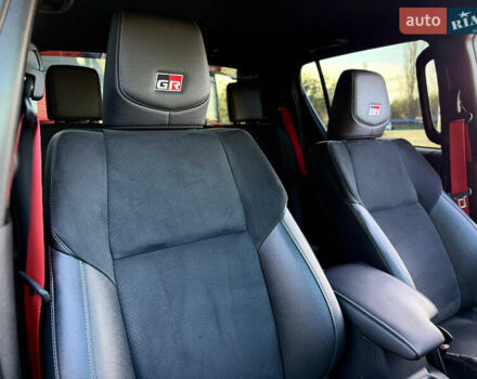 Черный Тойота Хайлюкс, объемом двигателя 2.76 л и пробегом 5 тыс. км за 64500 $, фото 53 на Automoto.ua