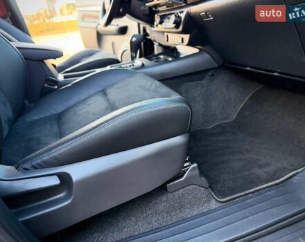 Черный Тойота Хайлюкс, объемом двигателя 2.76 л и пробегом 5 тыс. км за 64500 $, фото 54 на Automoto.ua