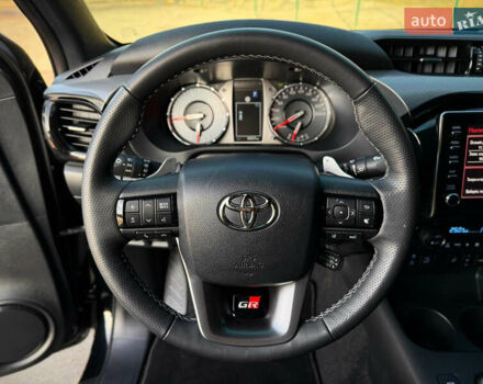 Черный Тойота Хайлюкс, объемом двигателя 2.76 л и пробегом 5 тыс. км за 64500 $, фото 66 на Automoto.ua