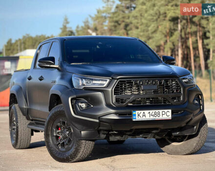 Черный Тойота Хайлюкс, объемом двигателя 2.76 л и пробегом 5 тыс. км за 64500 $, фото 1 на Automoto.ua