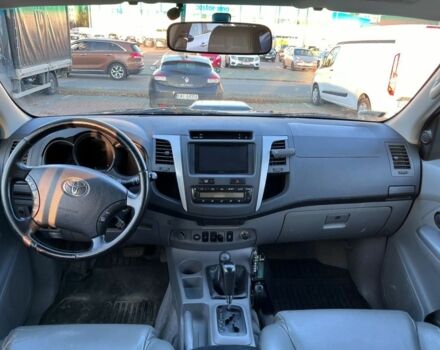 Черный Тойота Хайлюкс, объемом двигателя 3 л и пробегом 281 тыс. км за 4300 $, фото 5 на Automoto.ua