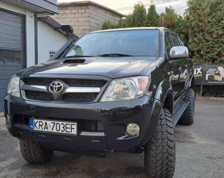 Черный Тойота Хайлюкс, объемом двигателя 3 л и пробегом 256 тыс. км за 3850 $, фото 1 на Automoto.ua
