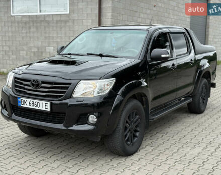 Черный Тойота Хайлюкс, объемом двигателя 2.98 л и пробегом 230 тыс. км за 22000 $, фото 1 на Automoto.ua