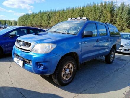 Черный Тойота Хайлюкс, объемом двигателя 2.5 л и пробегом 105 тыс. км за 10715 $, фото 1 на Automoto.ua