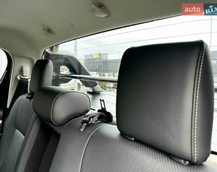 Красный Тойота Хайлюкс, объемом двигателя 2.4 л и пробегом 57 тыс. км за 35000 $, фото 34 на Automoto.ua