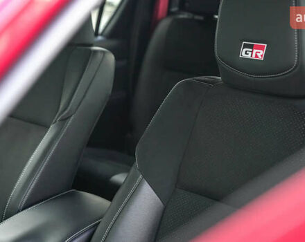 Червоний Тойота Хайлюкс, об'ємом двигуна 2.76 л та пробігом 2 тис. км за 56631 $, фото 19 на Automoto.ua