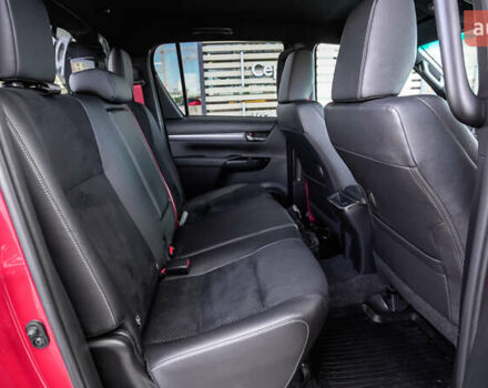 Червоний Тойота Хайлюкс, об'ємом двигуна 2.76 л та пробігом 2 тис. км за 56631 $, фото 6 на Automoto.ua