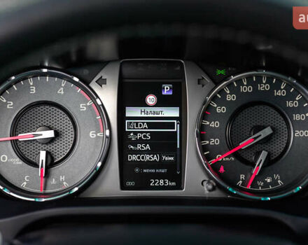 Червоний Тойота Хайлюкс, об'ємом двигуна 2.76 л та пробігом 2 тис. км за 56631 $, фото 28 на Automoto.ua