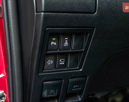 Червоний Тойота Хайлюкс, об'ємом двигуна 2.76 л та пробігом 2 тис. км за 56631 $, фото 21 на Automoto.ua