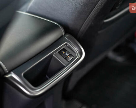 Червоний Тойота Хайлюкс, об'ємом двигуна 2.76 л та пробігом 2 тис. км за 56631 $, фото 37 на Automoto.ua