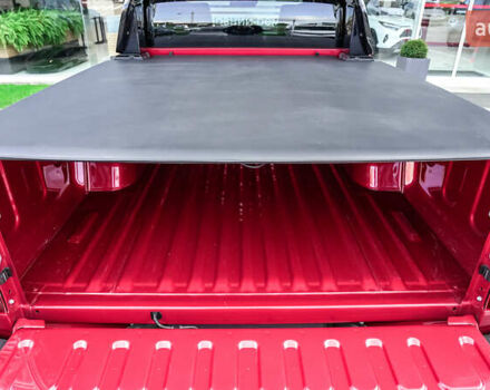 Червоний Тойота Хайлюкс, об'ємом двигуна 2.76 л та пробігом 2 тис. км за 56631 $, фото 9 на Automoto.ua