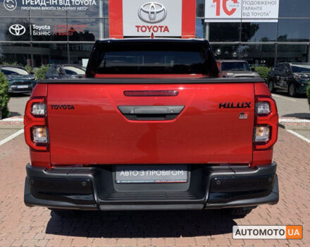 Червоний Тойота Хайлюкс, об'ємом двигуна 2.8 л та пробігом 1000 тис. км за 57400 $, фото 3 на Automoto.ua