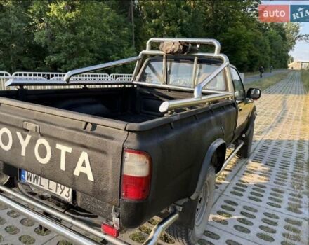Тойота Хайлюкс, об'ємом двигуна 0 л та пробігом 250 тис. км за 2700 $, фото 4 на Automoto.ua