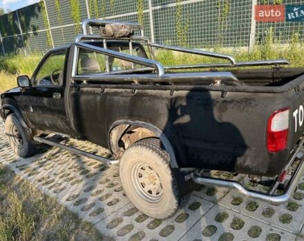Тойота Хайлюкс, об'ємом двигуна 0 л та пробігом 250 тис. км за 2700 $, фото 1 на Automoto.ua