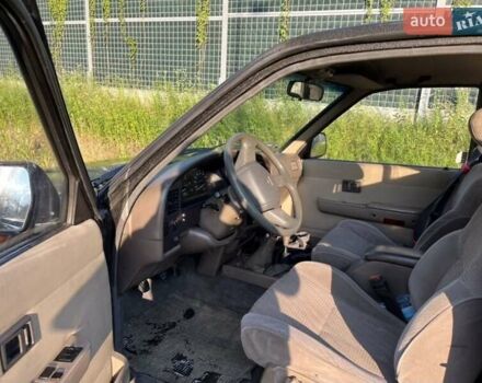 Тойота Хайлюкс, об'ємом двигуна 0 л та пробігом 250 тис. км за 2700 $, фото 2 на Automoto.ua