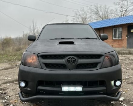 Тойота Хайлюкс, объемом двигателя 2.5 л и пробегом 165 тыс. км за 6400 $, фото 1 на Automoto.ua