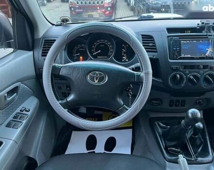 Тойота Хайлюкс, об'ємом двигуна 2.5 л та пробігом 310 тис. км за 19500 $, фото 12 на Automoto.ua